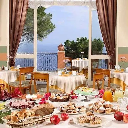 Grand Miramare 4* Ταορμίνα